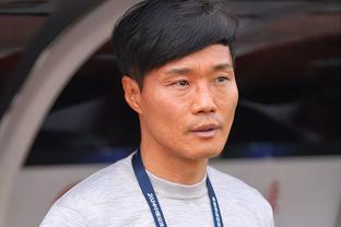 Mỗi người một đội! Tôn Minh Huy, trong hiệp 10, 7 điểm, nhiều hơn toàn đội Thâm Quyến 1 điểm.